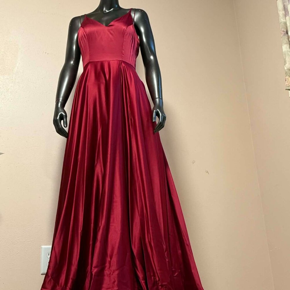 Elegant Burgundy Satin A-Line Evening Dress